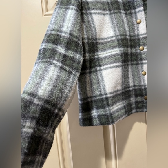 Great used condition banana republic shacket style jacket. Sz m - Picture 8 of 12